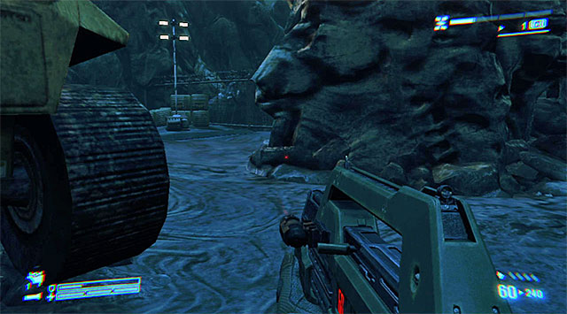 Don't move towards the vehicle, but take the sideway path illustrated above, trying to keep close to O'Neal - Get to the power module and shut it down - Mission 7: One Bullet - Aliens: Colonial Marines - Game Guide and Walkthrough