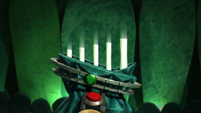 If you start from the original setting, you need to put them in the following sequence: second crystal into the first hole, fourth into the second hole, first to the third hole, fifth to the fourth hole and third into the fifth hole - Emerald chamber - Fourth tower - Armikrog - Game Guide and Walkthrough