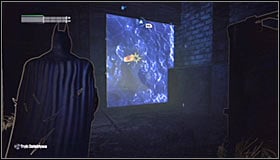 Approach the Trophy from the north #1 - Catwoman trophies | Park Row - Park Row - Batman: Arkham City Game Guide