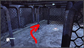 Now you can enter the labyrinth, starting with a turn to the right (where the first mine was) #1 - Batman trophies (19-28) | Amusement Mile - Amusement Mile - Batman: Arkham City Game Guide
