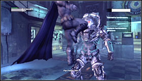 The third attack implies surprising Mister Freeze by attacking from one of the grates in the floor #1 - Defeat Mister Freeze | Main story - Main story - Batman: Arkham City Game Guide