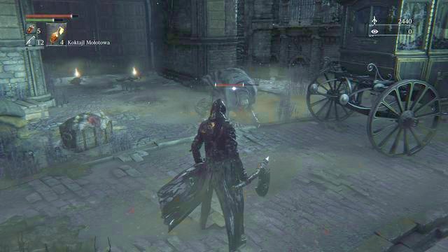 A moment after the enemys swing you will have a good moment to counterstrike him. - Central Yharnam | Walkthrough - Walkthrough - Bloodborne Game Guide & Walkthrough