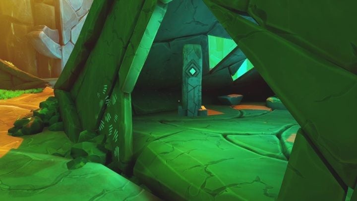 This monolith is located in a stone hut marked with claw marks - Call of the Sea: Lowering the water level - Puzzle, Chapter 5 - Chapter 5 - Call of the Sea Guide