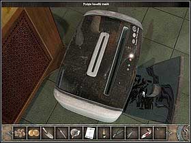 Return to the building and approach the shredder in the hall (right side of the desk; zoom) - Walkthrough - Venice - Scuola - Part 2 - Venice - Chronicles of Mystery: The Tree of Life - Game Guide and Walkthrough