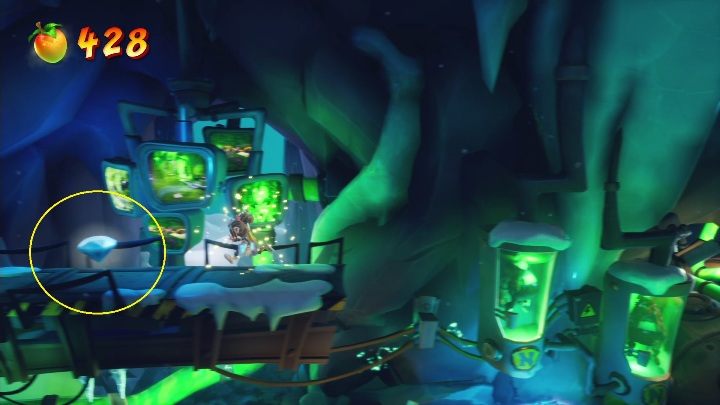 There's a gem waiting for you on the last platform - Crash 4: Stay Frosty walkthrough - The 11th Dimension - Crash 4 Guide, Walkthrough