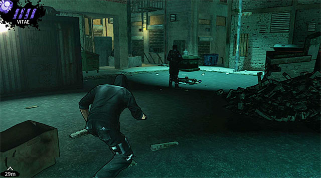 Use the fact that the soldier in an armor has stopped observing his colleague patrolling the central area of the backyard and attack this standard guard (screen above) - The Hole - first backyard - Chapter 4 - DARK - Game Guide and Walkthrough