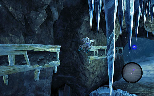 When you reach the end of the vines, lean right and wall-run again, this time in order to grab onto the interactive ledge - Reach the top of The Dark Fortress (2) - Find a Way to Save War - Darksiders II - Game Guide and Walkthrough