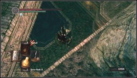 After entering the arena, run forwards [1] and jump down onto the battlefield - Pinwheel | How to kill a boss - How to kill a boss - Dark Souls Game Guide & Walkthrough