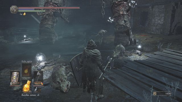 Run between the legs but watch out for incoming rats. - Profaned Capital - Return to the Irithyll Dungeon - Walkthrough - Dark Souls III Game Guide & Walkthrough