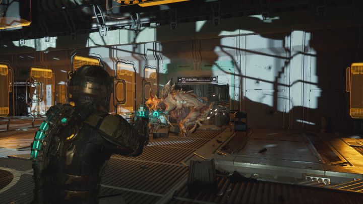 Brute is the first boss in Dead Space Remake - Dead Space Remake: How to defeat Brute? - Bosses - Dead Space Remake Guide