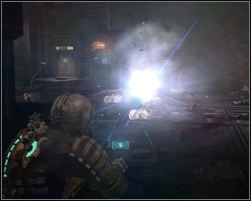 Hiding behind the column cut off the tentacles of the two creatures blocking the hatch, then dispose of their children using the line gun - Dead Space Part 2 | Walkthrough - Walkthrough - Dead Space Game Guide & Walkthrough