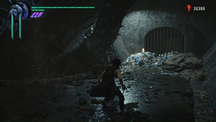 In the tunnel a large wave of enemies awaits you, and at a branch-off turn right to pick up the golden orb - Mission 05 - The Devil Sword Sparta | Devil May Cry 5 walkthrough - Main story missions - Devil May Cry 5 Guide