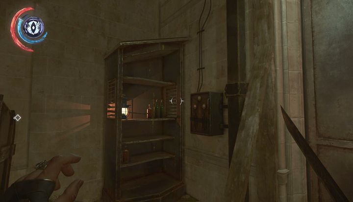 The key is behind the bottles. - Find a way out of the streets of Dunwall | Mission 9 - Mission 9 - Death to the Empress - Dishonored 2 Game Guide