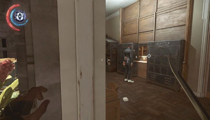 An oblivious shopkeeper. - Find the entrance to the Grand Palace | Mission 8 - Mission 8 - The Grand Palace - Dishonored 2 Game Guide