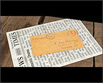 Both of these items are going to be added to your inventory automatically - Mina's Apartment I - London - Dracula: Origin - Game Guide and Walkthrough