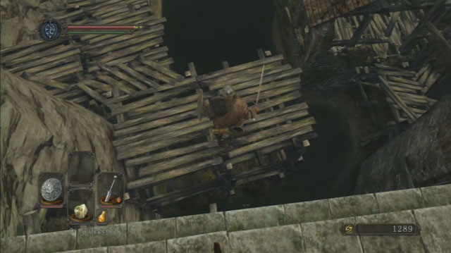 Jump down onto the platform - Forest Of The Fallen Giants (II) - Walkthrough - Dark Souls II - Game Guide and Walkthrough