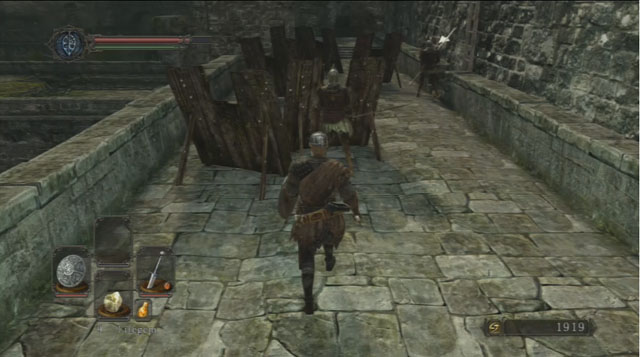 Attack the opponent from behind - Forest Of The Fallen Giants (II) - Walkthrough - Dark Souls II - Game Guide and Walkthrough