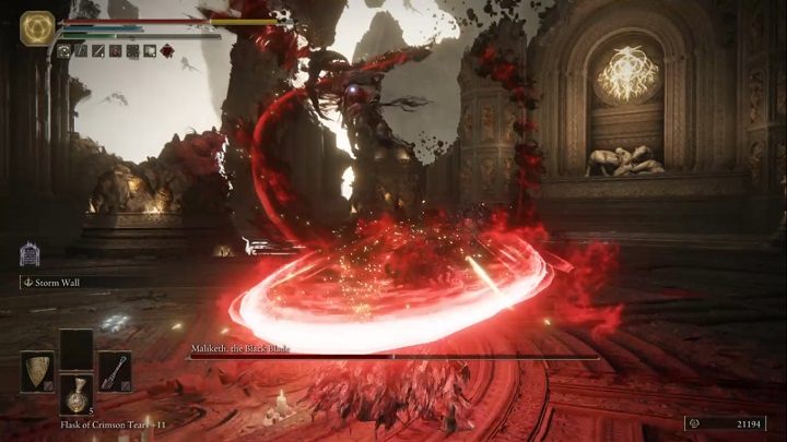 In the second phase, it is even more important to dodge towards the enemy and shorten the distance - Elden Ring: How to beat Maliketh, the Black Blade? - Elden Ring: All bosses in Crumbling Farum Azula - Elden Ring Guide