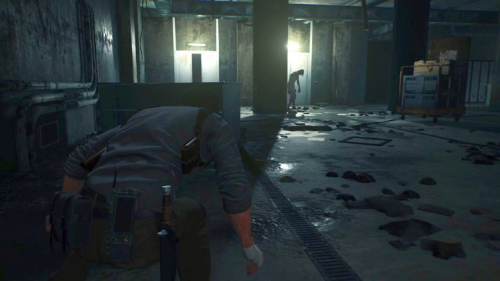 There is a dangerous opponent next to the elevators. - How to obtain the Sawed-Off Shotgun? | Tips - Tips - The Evil Within 2 Game Guide