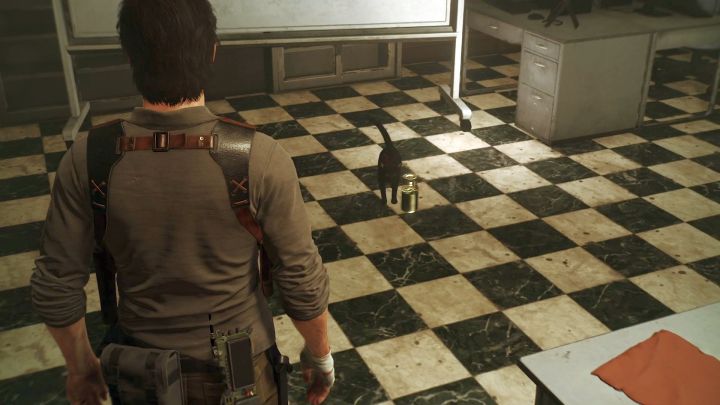 On the ground there is the first jar with the Green Gel. - Chapter 2 - Something Not Quite Right | Walkthrough - Walkthrough - The Evil Within 2 Game Guide
