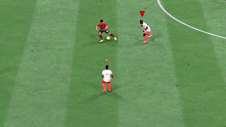 In FIFA 22, you can freely switch between players, so you can always control the one closest to the ball - FIFA 22: Defense - basic techniques - Basics - FIFA 22 Guide