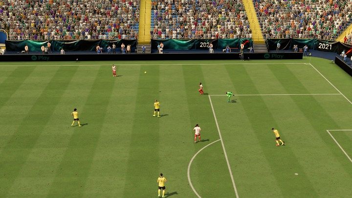 Throwing the ball is a simple way to get the offense back on the track and start a counter-attack with support from the side defenders and/or the wingers - FIFA 22: Playing goalkeeper - Basics - FIFA 22 Guide