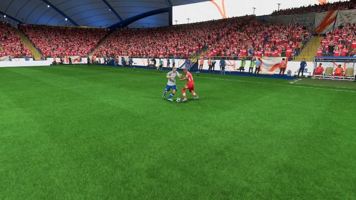 Classic pickup (X / A) is in many situations the best and safest way to retrieve the ball from your opponent - FIFA 23: Defense Plays - basic and advanced techniques - FIFA 23: Basics - FIFA 23 Guide