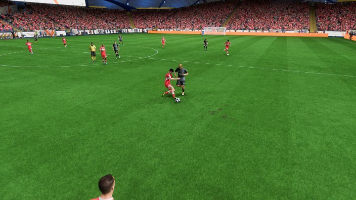 Another way to pick up the ball is to slide (Square / X), but we advise you to use this play only as a last resort or when you are sure that you will not foul your opponent - FIFA 23: Defense Plays - basic and advanced techniques - FIFA 23: Basics - FIFA 23 Guide