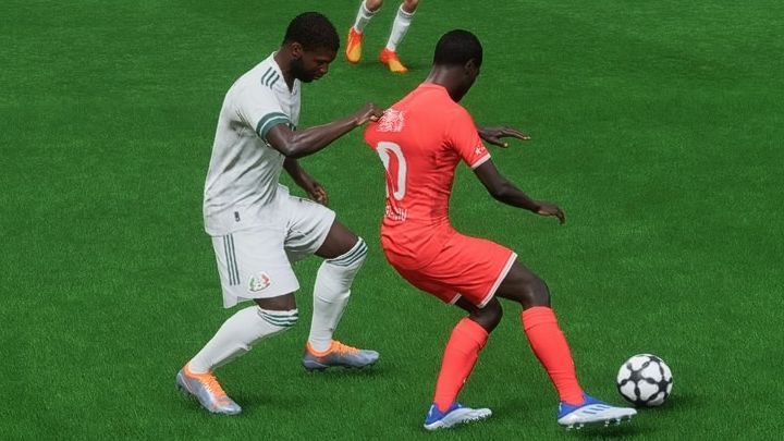 If the opponent is coming for a one-on-one with the goalkeeper, you can try to pull his shirt (L2 + rapid presses of O / LT + rapid presses of B) to make him lose the rhythm, which may result in him losing the ball or firing an inaccurate shot - FIFA 23: Defense Plays - basic and advanced techniques - FIFA 23: Basics - FIFA 23 Guide