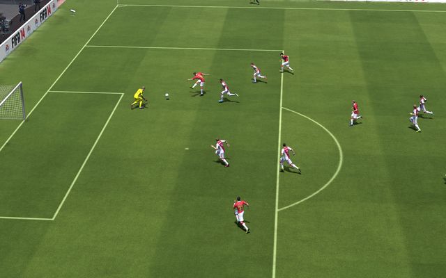 Properly heading out of the goal and lowering the angle at which the enemy can shoot can give you - without exaggeration - 70 to 80% success in defence - Goalkeeper - interventions - Defense - FIFA 14 - Game Guide and Walkthrough