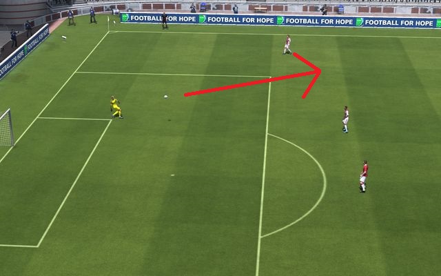 A long shot is the most popular and at the same time the easiest way of resuming the game and quickly moving the focus onto the enemy's side - Goalkeeper - resuming the game - Defense - FIFA 14 - Game Guide and Walkthrough