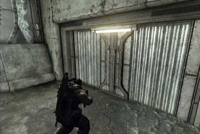 Pick it up and get through the iron gate - Chapter 4 - Batten Down the Hatches - Act IV - Gears of War 3 - Game Guide and Walkthrough