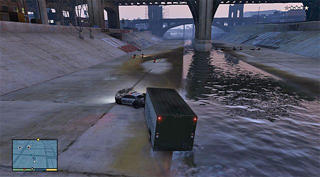 Soon, you will cut to controlling Michael who is driving the van (Vapid Benson) - GTA 5: The Jewel Store Job, Loud variant walkthrough - Main missions - GTA 5 Guide