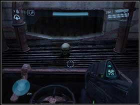 Despite the support of your old friend the fight with lurking Brutes won't be easy - Crow's Nest - Walkthrough - Halo 3 - Game Guide and Walkthrough