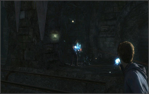 Following the main path, you will reach a door and the corridor behind will lead you to a cave - Walkthrough - Gringotts - Harry Potter and the Deathly Hallows Part 2 - Game Guide and Walkthrough