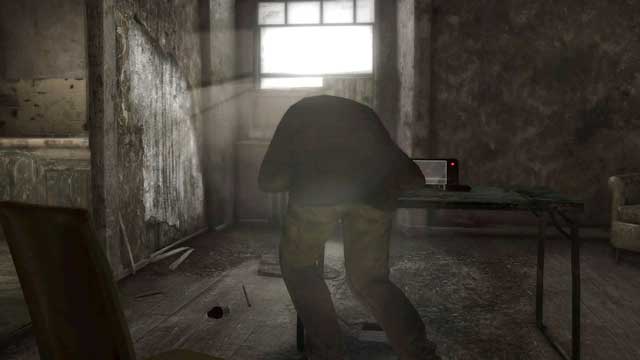 You will watch as your character is in pain after cutting his finger off. How bad he feels will depend on what items you used - The Lizard | Heavy Rain Walkthrough - Walkthrough - Heavy Rain Guide