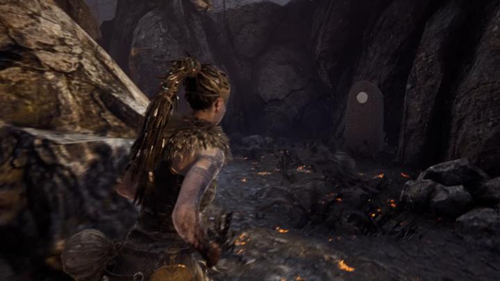 Get to the Lorestone. - Hellblade Senuas Sacrifice: Second burning gate Surts Realm - Surts Realm - Hellblade: Senuas Sacrifice Game Guide