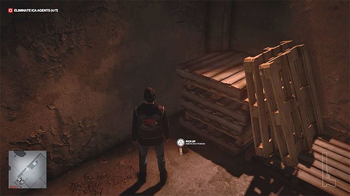 Rat poison is on the first floor of the biker building - Hitman 3: Poison - how to get it? - Apex Predator - Berlin - Hitman 3 Guide