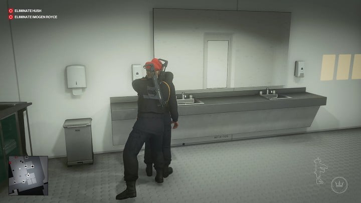 Hide behind the flowerbeds and wait for the guard to enter the restroom - Hitman 3: CCTV in Chongqing (China) - where it is stored? - End Of An Era - Chongqing - Hitman 3 Guide