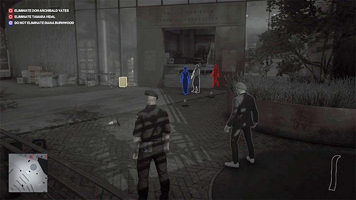 Diana is outlined in blue when Instinct Mode is activated - Hitman 3: The meeting with Diana Burnwood - guide, walkthrough - The Farewell - Mendoza - Hitman 3 Guide