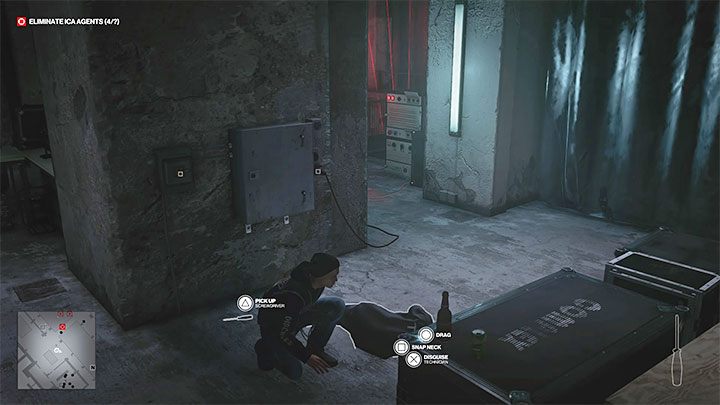 Agent Banner can die alone or together with Agent Montgomery in the explosion of a light structure (Light Rig) hanging over the main hall - Hitman 3: Assassination of Agent Banner (The Wall) - Berlin, walkthrough - Apex Predator - Berlin - Hitman 3 Guide