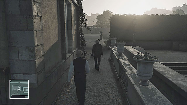 You can stun one of the bodyguards wearing black and take his clothes - Palace infiltration | Paris: The Showstopper - Paris: The Showstopper - Hitman Game Guide