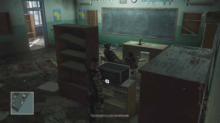 Gossipers are backbiting Zaydan - you can use it to provoke him. - Murdering Reza Zaydan | Marrakesh - Marrakesh: A Gilded Cage - Hitman Game Guide