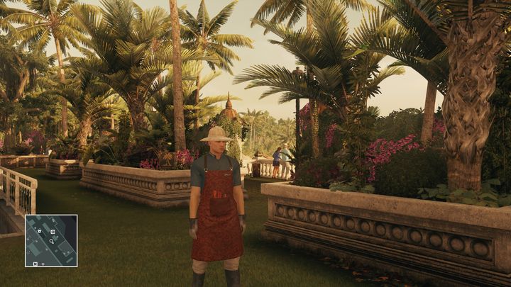 Here, behind the stone flowerbed, is the best spot to incapacitate a groundskeeper. - Disguises | Bangkok - Bangkok: Club 27 - Hitman Game Guide