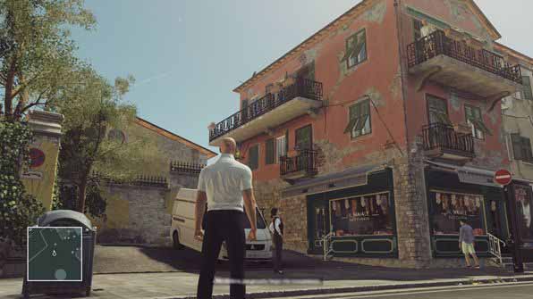 The waiter will be involved in an argument with his sister in front of the building - Murdering Silvio Caruso | Sapienza - Sapienza: World of Tomorrow - Hitman Game Guide