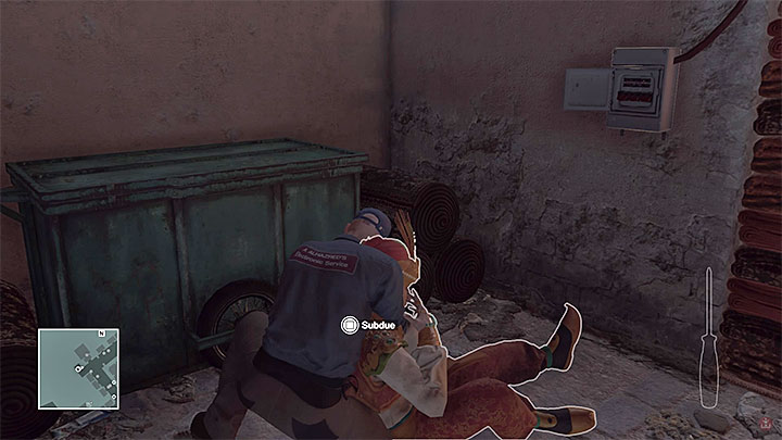 Attack the fortune teller after he appears by the fuse box - Murdering Matthieu Mendola | Marrakesh: A House Built on Sand - Summer Episode - Marrakesh: A House Built on Sand - Hitman Game Guide