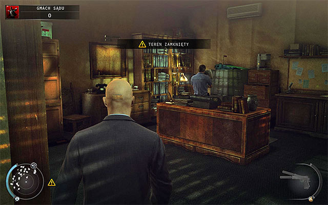 The room at the end of the corridor, right from the courthouse entrance is occupied by a single guard, regardless of the difficulty settings - Courthouse - Exploring the courthouse | 15: Skurkys Law - 15: Skurkys Law - Hitman: Absolution Game Guide