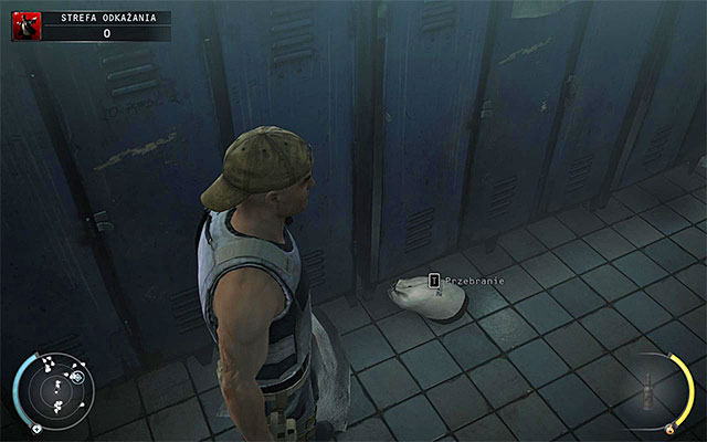 In the locker room you can encounter both factory guards and scientists, so you have to watch out not to be exposed - Decontamination | 12: Death Factory - 12: Death Factory - Hitman: Absolution Game Guide