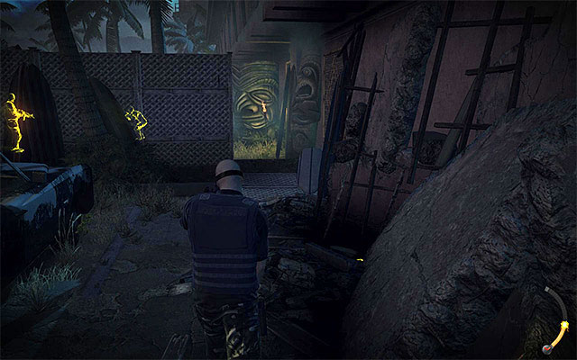 Use instinct if necessary, heading towards a small passageway displayed on the screen above - Parking - Reaching the area patrolled by Heather McCarthy | 14: Attack of the Saints - 14: Attack of the Saints - Hitman: Absolution Game Guide