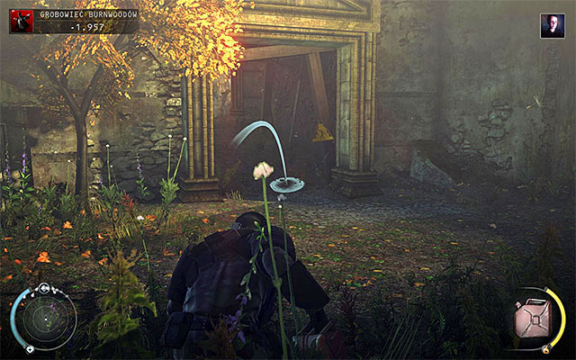 Once you gave the can, place it in one of two unstable tunnels, for example the left one, shown on the above screen - Burnwood Family Tomb - Eliminating Jade | 20: Absolution - 20: Absolution - Hitman: Absolution Game Guide